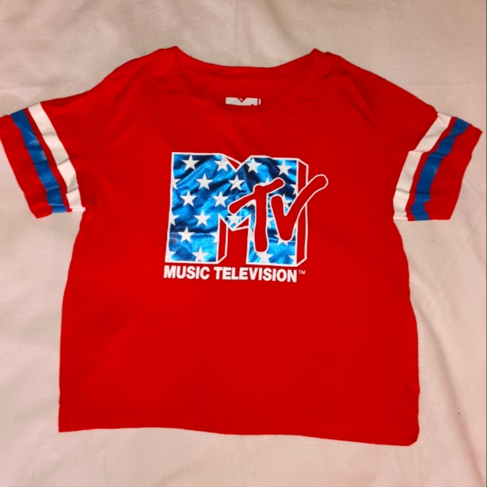 M TV t-shirt